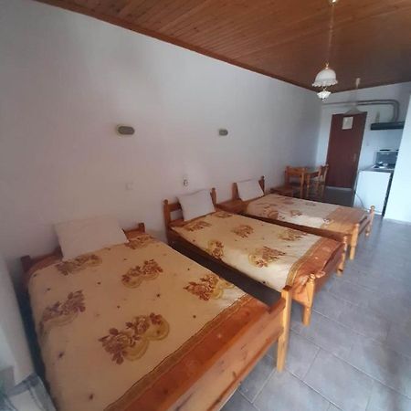 Christina Sunny Rooms Лутса Экстерьер фото