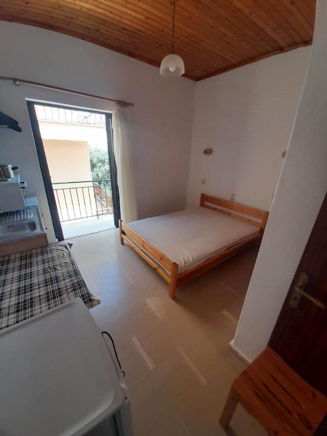 Christina Sunny Rooms Лутса Экстерьер фото